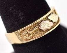 Timeless 10K Yellow Gold Leaf and Grape Band Ring