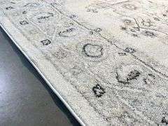 Neutral Classic Design 8 x10 Rug