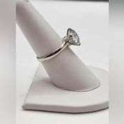 Sparkling 3.75 Ct VVs1 White E-F Simulated Lab Diamond Ring