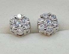 Dazzling 2.5 Ct VVs1 White E-F Fire Moissanite Cluster Earrings