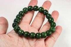Stunning! 160ct natural Jade beaded bracelet
