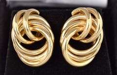 Elegant 14K Yellow Gold Stud Earrings