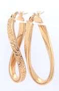 14kt Yellow gold oval hoop earrings