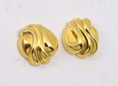 Feminine 18K YG Shell Like Button Earrings