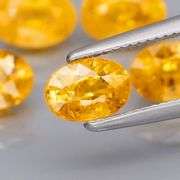 Glittering 3.43ct set of golden Ceylon Sapphires