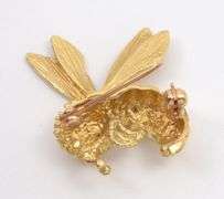 Beautifully Sculpted 14K YG Bee Brooch