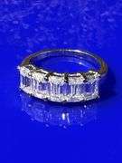 Sparkling 14 Kt White Gold Plate 5.07 Ct VVs1 F-G Simulated Diamond Ring