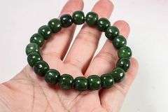 Stunning! 160ct natural Jade beaded bracelet