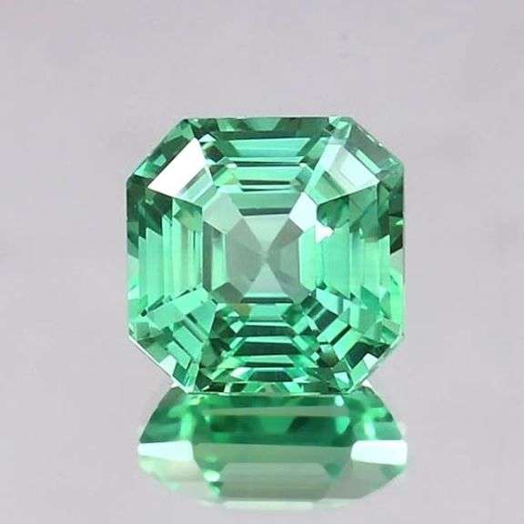 5+Ct Green Sapphire GIE Certified Gemstone