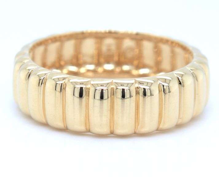 14kt Yellow gold Ribbed gold band