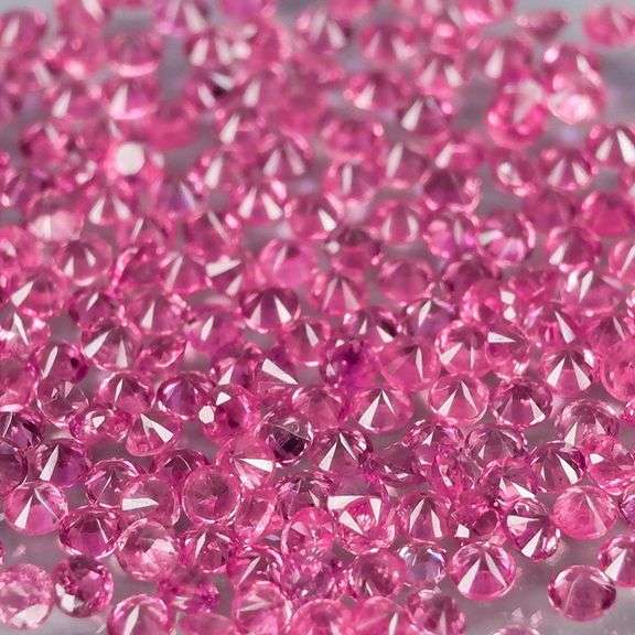 Beautiful 2ct pink Sapphire set