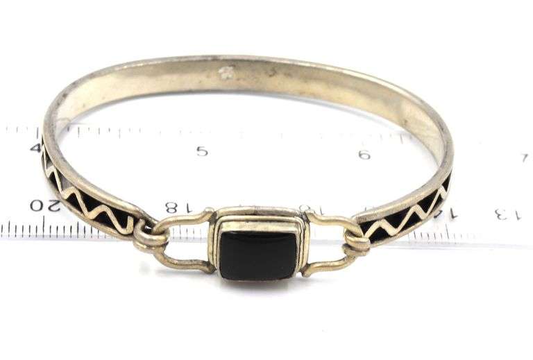 Group lot of Vintage 925 sterling silver bangles