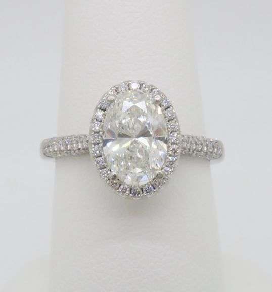 2.07CTW Diamond Encrusted Halo Diamond Ring