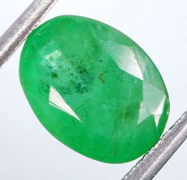 Vibrant green 1.76ct unheated Colombian Emerald