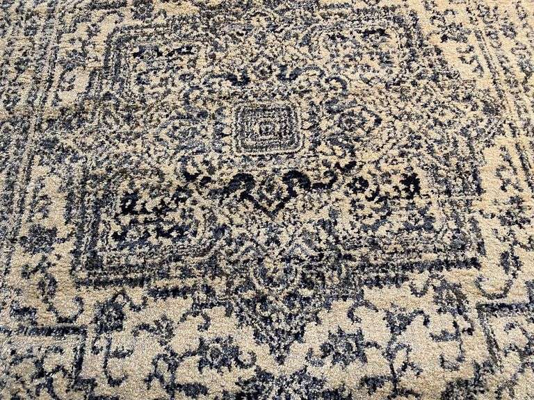 Stunning Medallion Design Rug 8x10