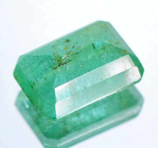 Marvelous 2.32ct unheated Colombian Emerald