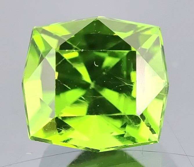 Glittering 2.84ct apple green untreated Peridot