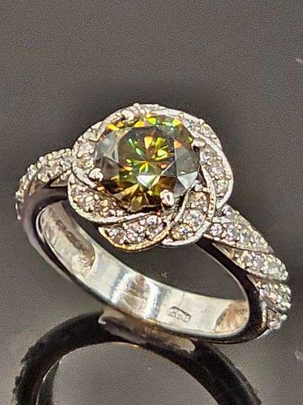Dynamic 2.85 Ct VVs1 Golden Amber Green Lab Diamond Ring