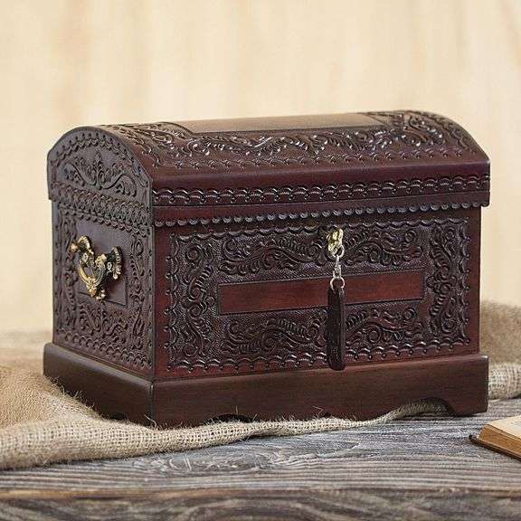 Peruvian Julio Sanchez Masterpiece Premium Jewelry Box