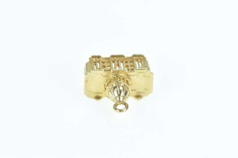 14K Yellow Gold 3D Capitol Building Washington DC Charm/Pendant