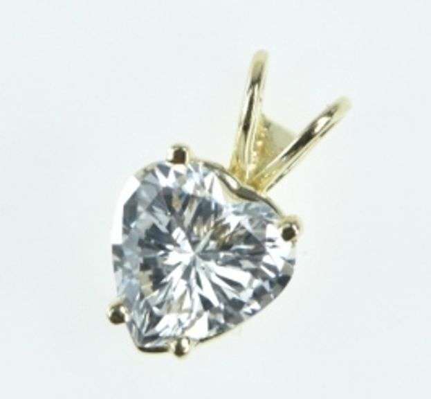 14K Yellow Gold Heart Vintage CZ Solitaire Classic Pendant