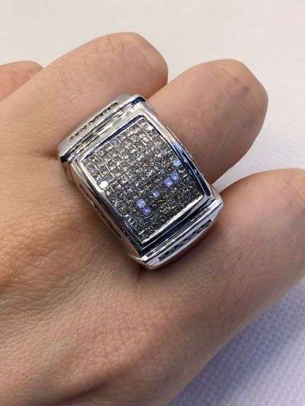 IMPRESSIVE 14K WHITE GOLD MULTI DIAMOND MEN’S RING
