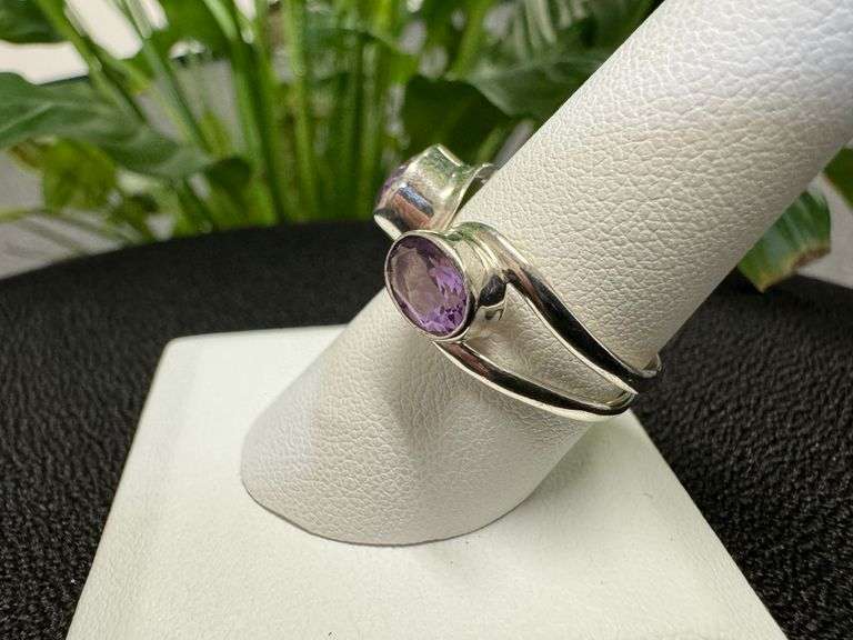 Sterling Silver Natural Amethyst Gemstone Ring Size 9