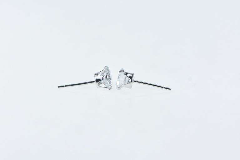 14K White Gold Solitaire Classic Vintage Stud Earrings
