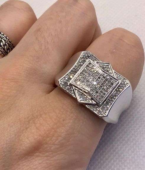 STUNNING AND STYLISH 10K WHITE GOLD PAVE DIAMOND MEN’S RING