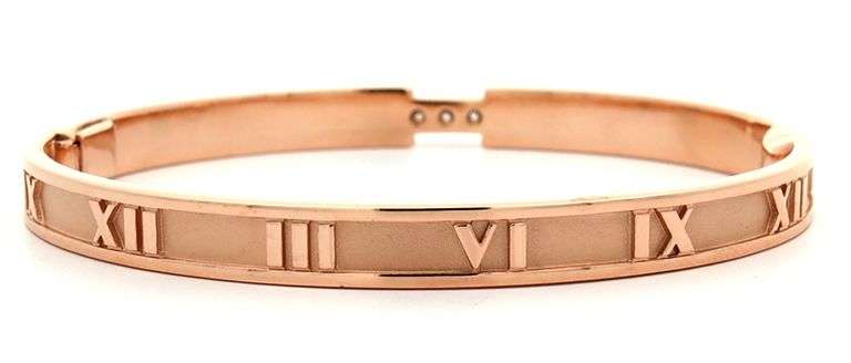 Tiffany & Co. 0.13ctw Diamond Atlas Bangle Bracelet in 18K W/Box