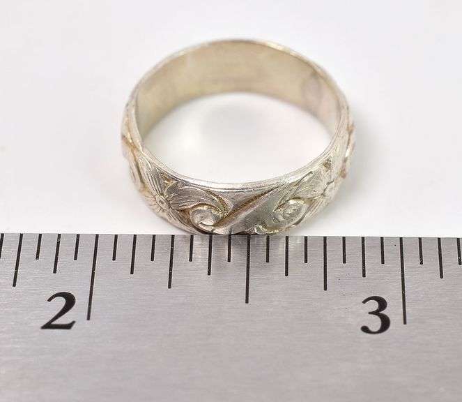 Flower Engraved Ring in Sterling Silver