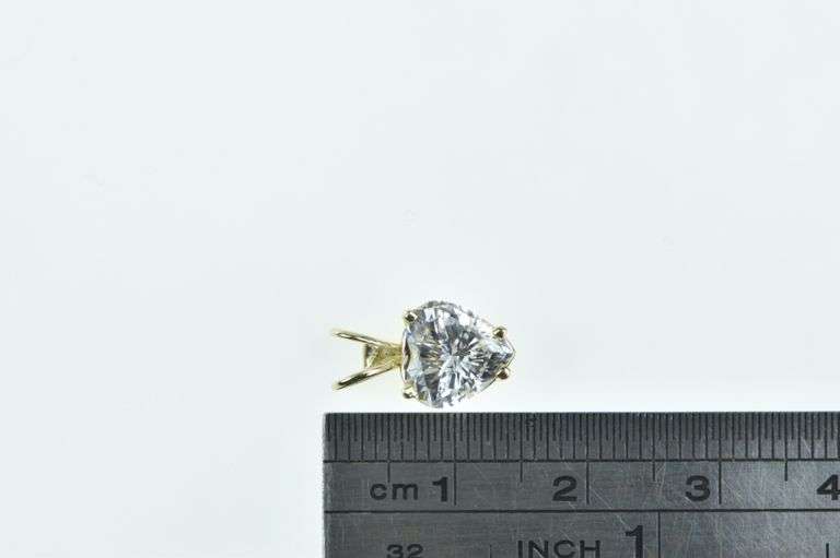 14K Yellow Gold Heart Vintage CZ Solitaire Classic Pendant