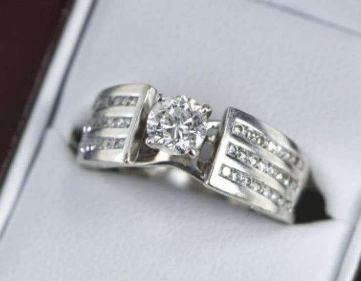 14K White Gold 1.27 Ctw Diamond Illusion Engagement Ring