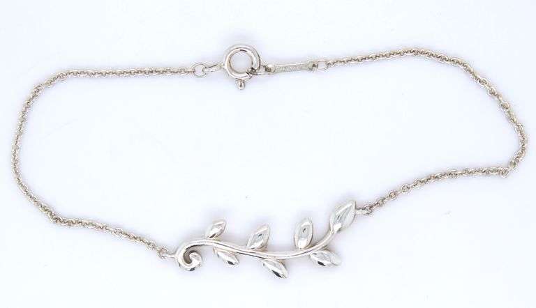 Tiffany & Co Olive leaf Vine bracelet in 925 sterling silver