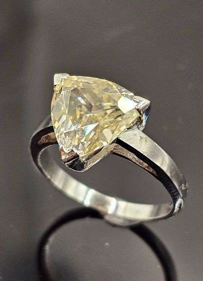 Rare 3.85 Ct VVs1 Trillion Cut Lab Simulated Diamond Ring
