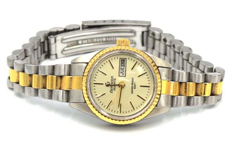 Group lot of 6 watches