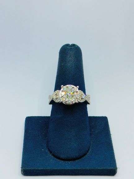 ILLUSION OF SPLENDOR: 1.5 CTW DIAMOND RING IN 14K WHITE GOLD
