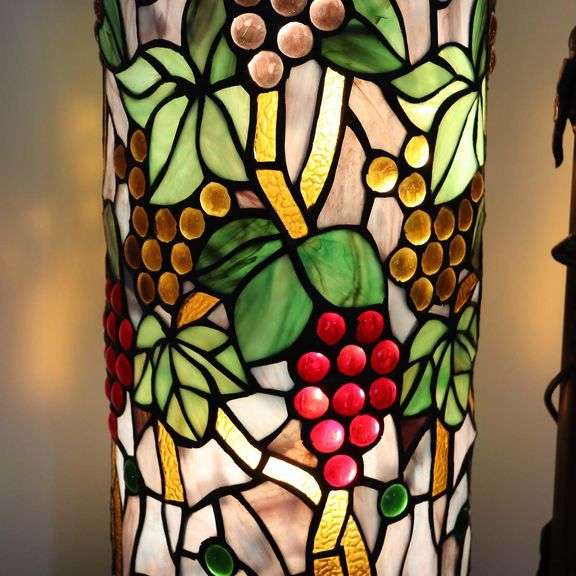 Vintage Vineyard Grapes Stained Glass Lamp