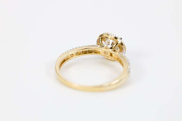 10k Yellow Gold Round Solitaire Halo Wedding Engagement Ring Size 7
