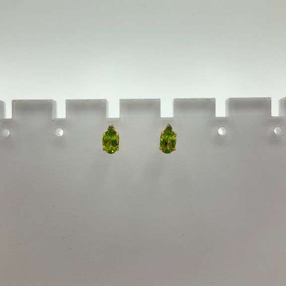 4.4g 14k Yellow Gold Necklace Earring Set Peridot