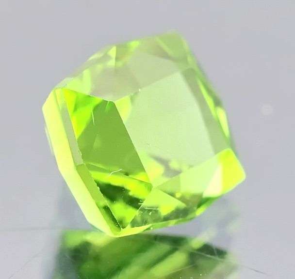 Glittering 2.84ct apple green untreated Peridot