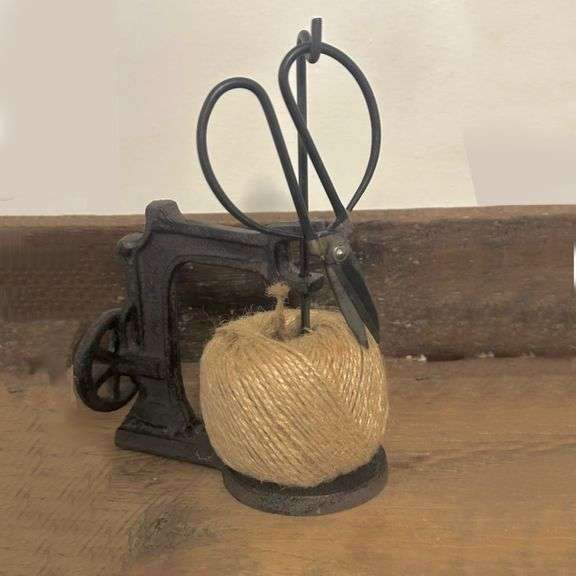 Rustic Farmhouse Vintage Sewing Machine