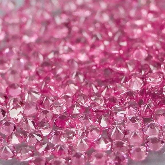 Marvelous 2.01ct pink Sapphire set