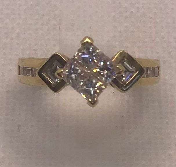 14K YELLOW GOLD DIAMOND ENGAGEMENT RING