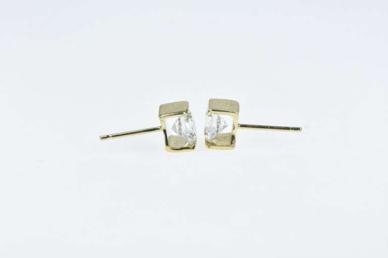 14K Yellow Gold Vintage CZ Solitaire Classic Stud Earrings