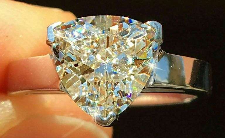 Rare 3.85 Ct VVs1 Trillion Cut Lab Simulated Diamond Ring