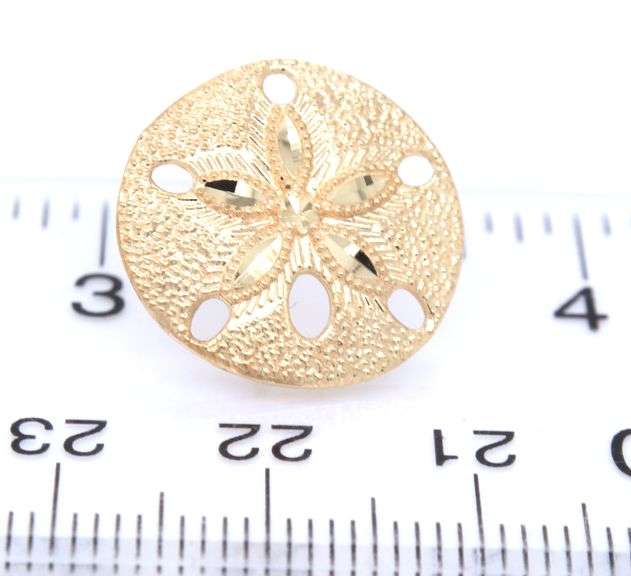 14kt Yellow gold Sand dollar stud earrings