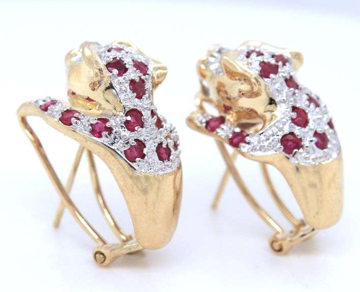 Set of 14kt Yellow gold Panther ruby and diamond earrings with matching ring