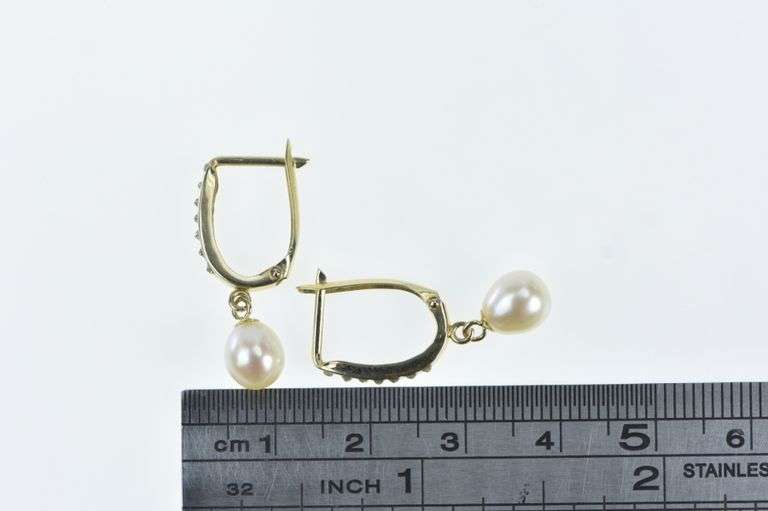 14K Yellow Gold Vintage Oval Resin Dotted Pearl Hoop Earrings