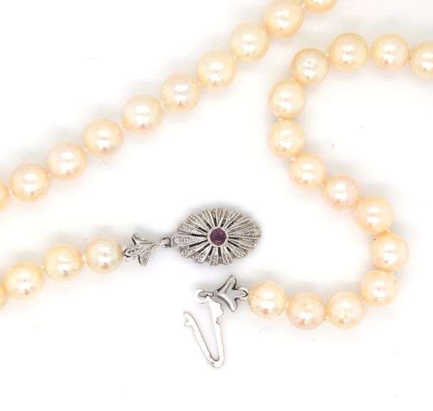 Vintage 7MM Akoya pearl necklace with 18kt gold ruby clasp